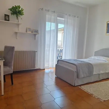 Apartment Amal'a-e L'aquila-alloggio Flessibile In Base Al Numero Di Ospiti- Parcheggio, Giardino E Deposito Bici L'Aquila