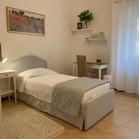 Apartment Amal'a-e L'aquila-alloggio Flessibile In Base Al Numero Di Ospiti- Parcheggio, Giardino E Deposito Bici L'Aquila